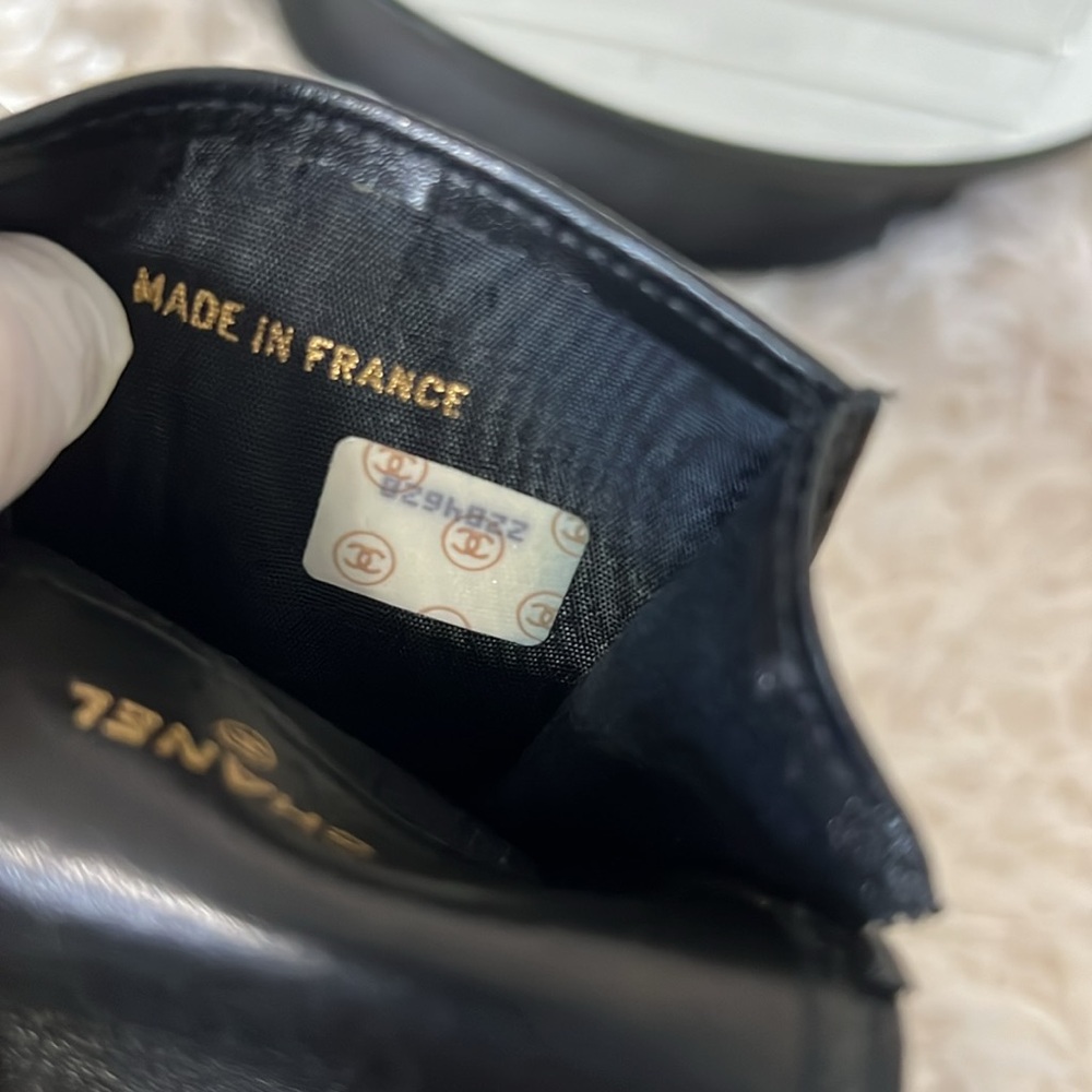 Chanel CC Calfskin Black Leather Multi Pouch - Picture 8 of 16